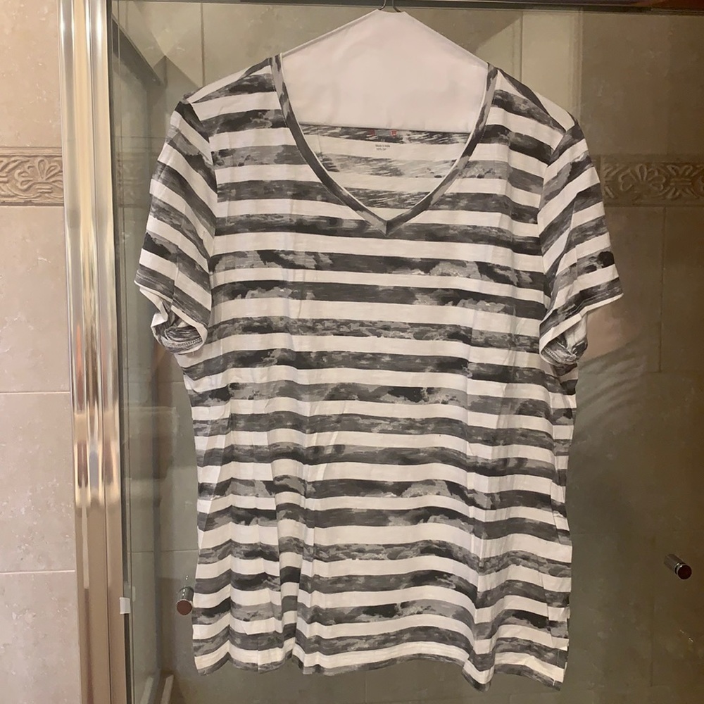 Style & co striped v neck 1XL